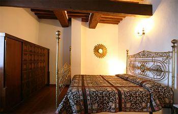 Casa rural Razza Del Casalone *